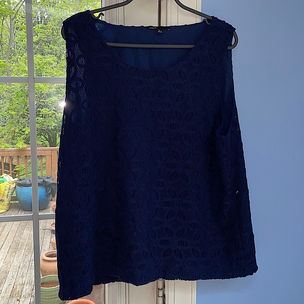 Chaus navy lace-lined top xl $12 loose fit